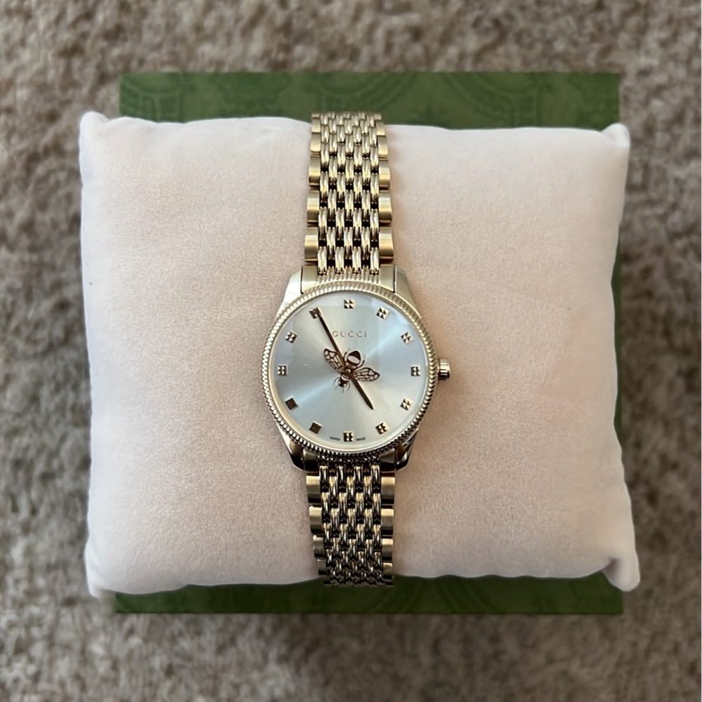 Gucci 29mm G-Timeless Bee Watch with bracelet strap, Gold
